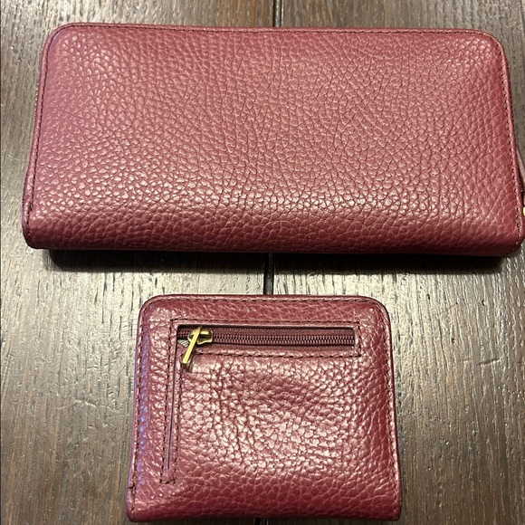 Fossil Burgundy Leather Wallet and Card Holder Set - Picture 3 of 6